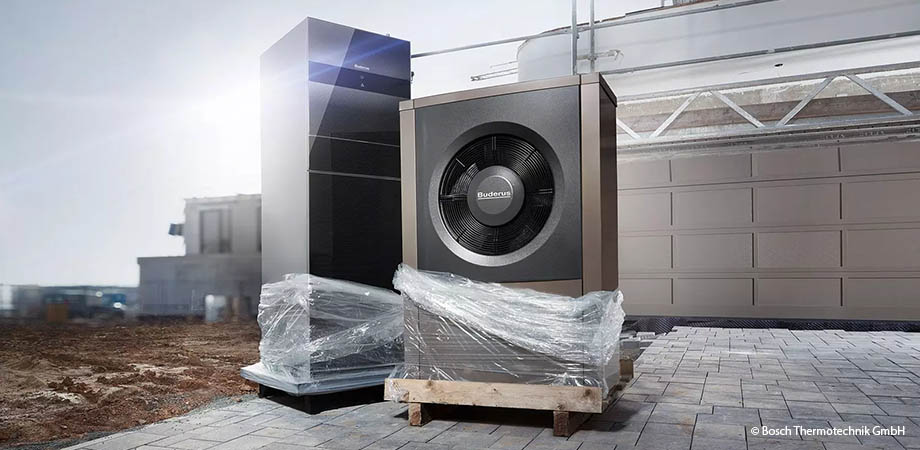 Buderus Wärmepumpe auf einer Palette